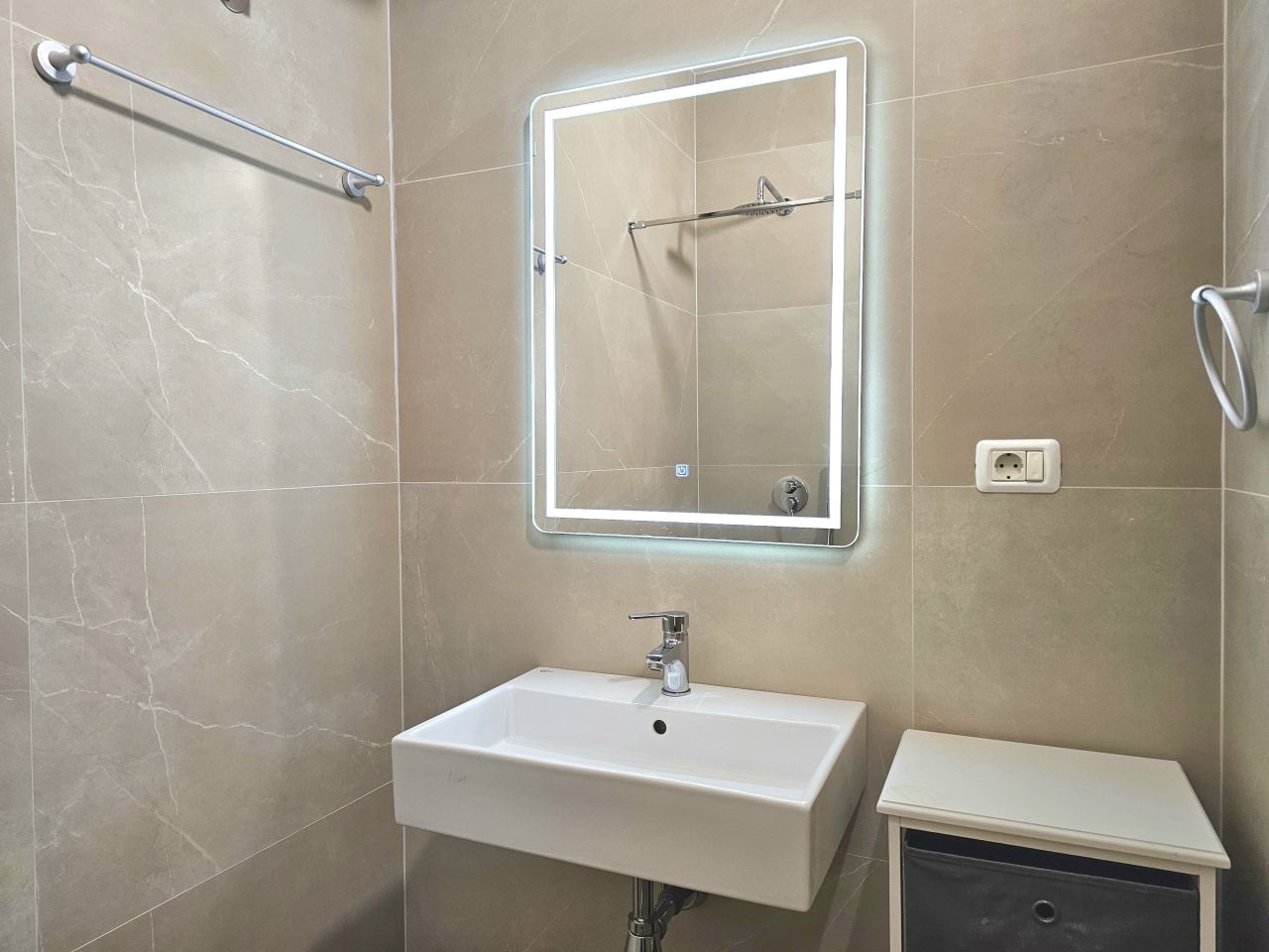 4 Rruga Mitat Hoxha,Sarande 9701