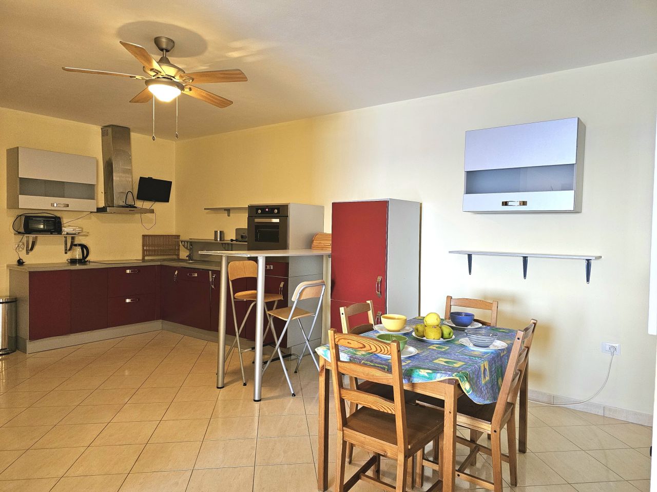 Apartamenti 1+1 me qera, ne Sarande