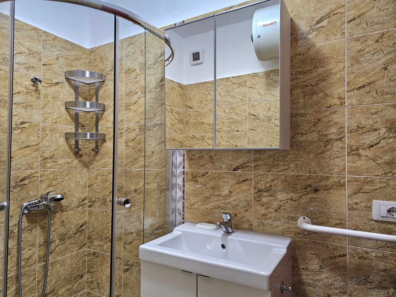 Apartament 1+1 per Pushime, ne Sarande