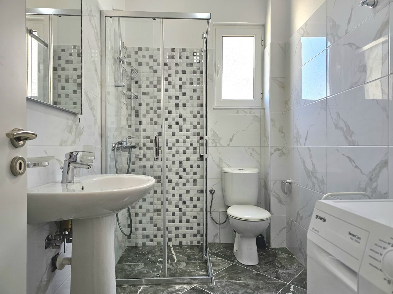 4 Rruga Butrinti,Saranda 9702