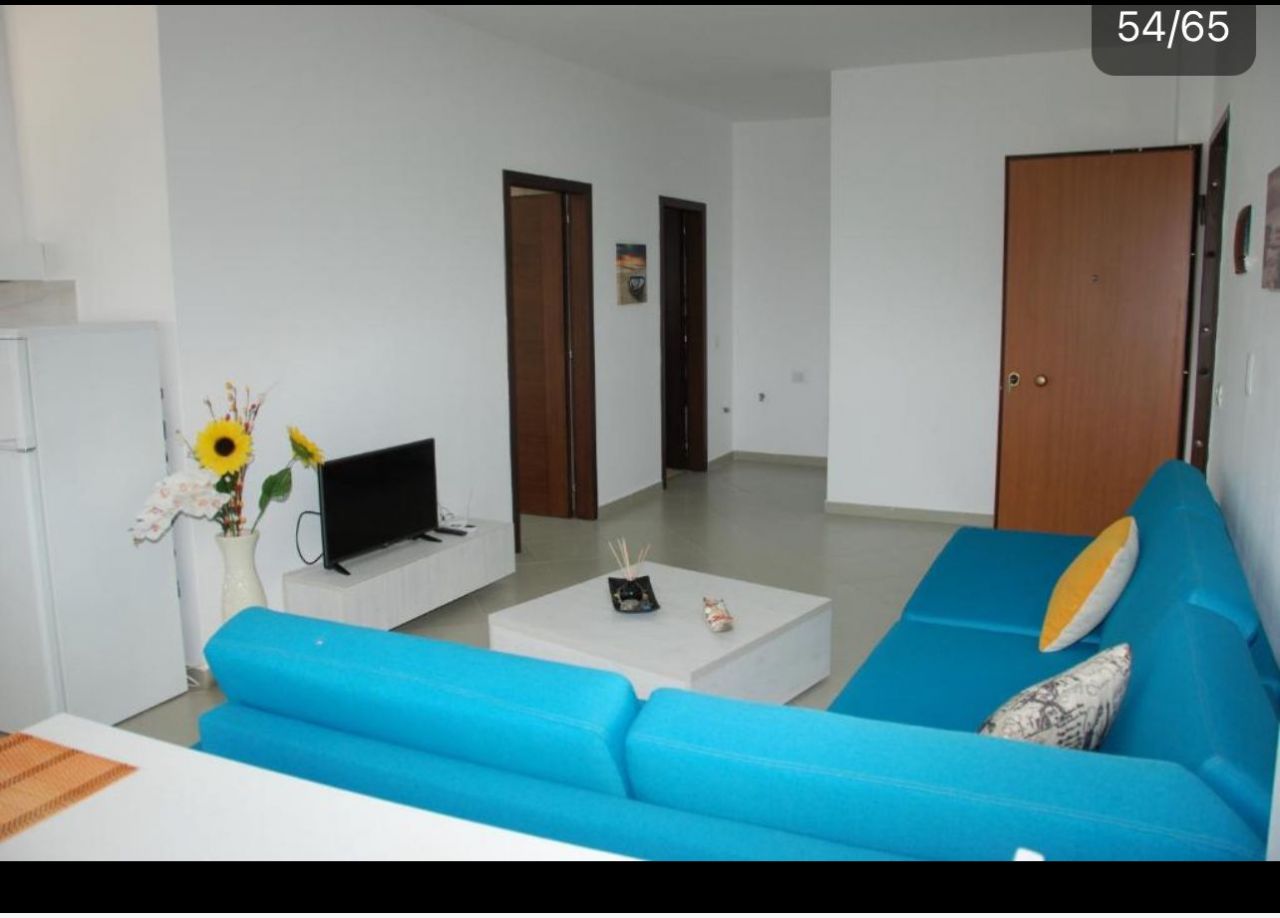 Apartment Mit Einem Schlafzimmer Zum Verkauf In Saranda Albanien. Möblierte Wohnung Mit Herrlichem Meerblick In Einer Ruhigen Gegend