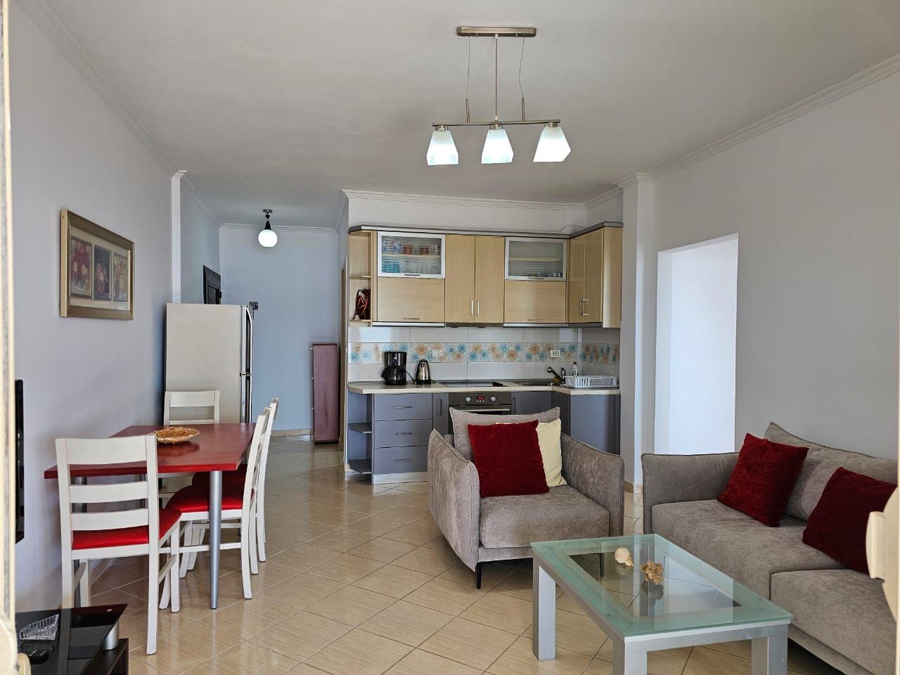 Albanien Immobilien in Saranda zu verkaufen mit zwei Schlafzimmern in einer modernen Residenz mit großem Panoramablick auf das Meer