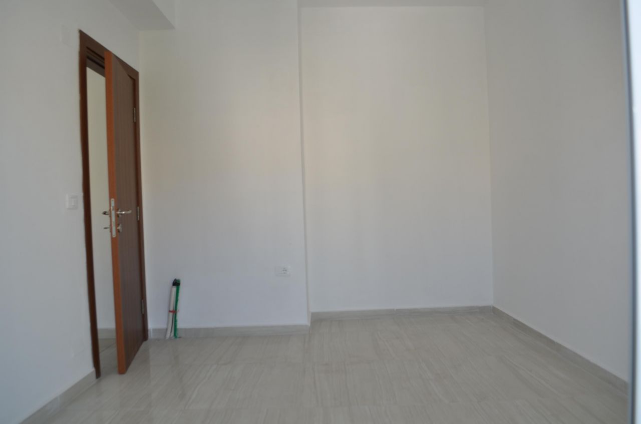 Квартира с одной спальней на продажу в Саранде Албания  расположенная в новом девятиэтажном здании рядом с барами и ресторанами