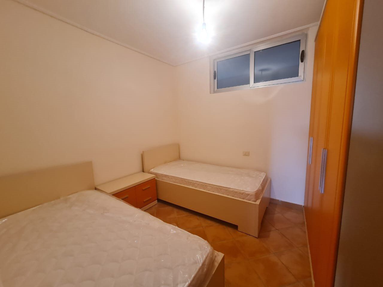 Appartamento Con Due Camere Da Letto In Vendita A Saranda Albania In Buone Condizioni Ben Arredato Con Un'ottima Posizione Nel Centro Della Città