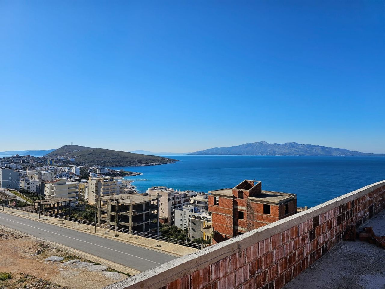 Nuovo E Bellissimo Appartamento In Vendita A Saranda Albania Situato In Un Nuovo Edificio Con Una Posizione Unica Vicino Alla Spiaggia