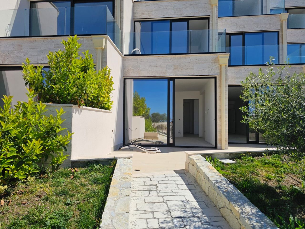 Real Estate For Sale In Saranda Albania