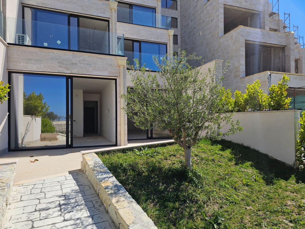 4 Rruga Butrinti, Sarande 9702