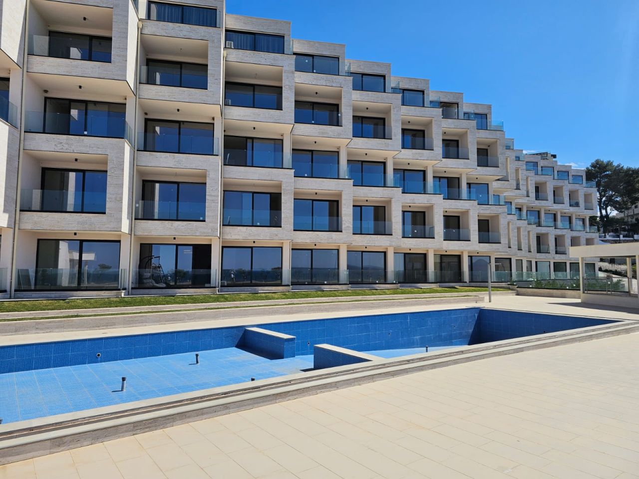 4 Rruga Butrinti, Sarande 9702