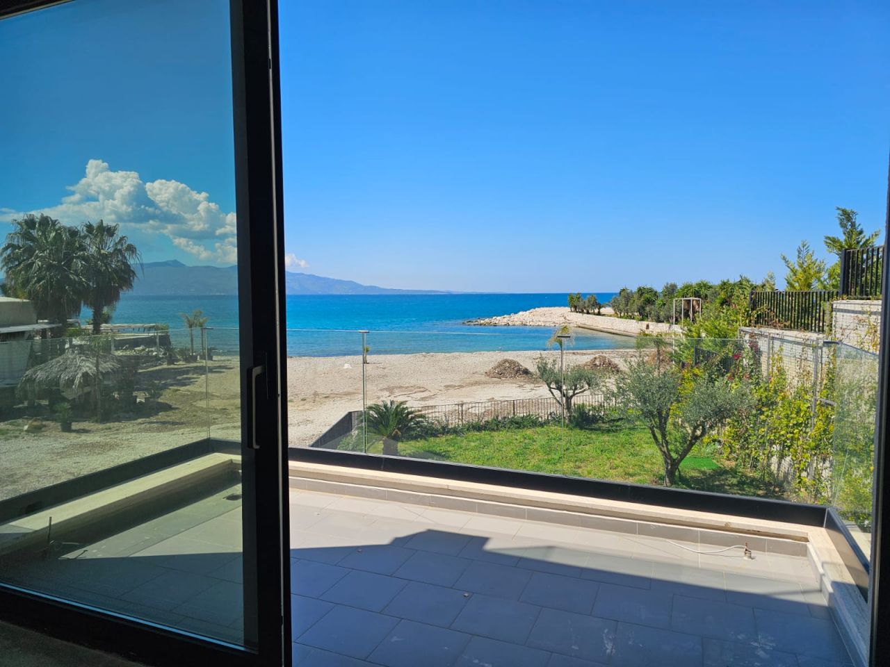 Apartment For Sale In Saranda, Positioned In A Great Location, With A Total Sea View