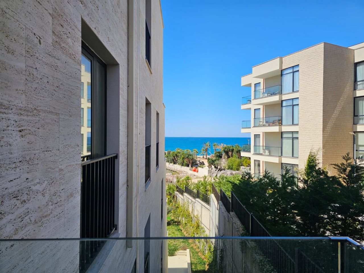 Apartment For Sale In Saranda, Positioned In A Great Location, With a Full View Of The Ionian Beach