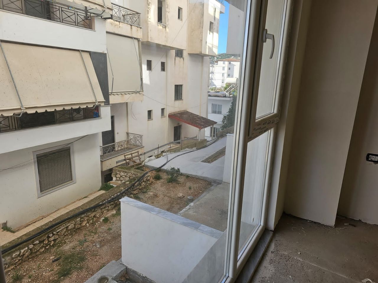 Mieszkanie Dwupoziomowe Na Sprzedaż W Sarandzie W Albanii