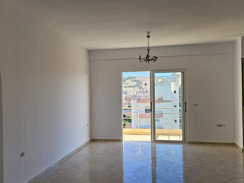 Apartment Mit Drei Schlafzimmern Und Meerblick Zum Verkauf In Saranda Albanien In Einer Ruhigen Gegend Gelegen
