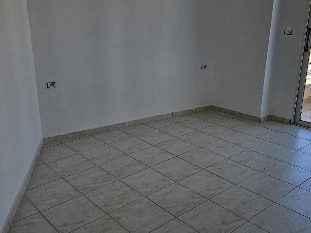 Eladó 3 Hálószobás Tengerre Néző Lakás Saranda Albániában Egy Szép Környéken
