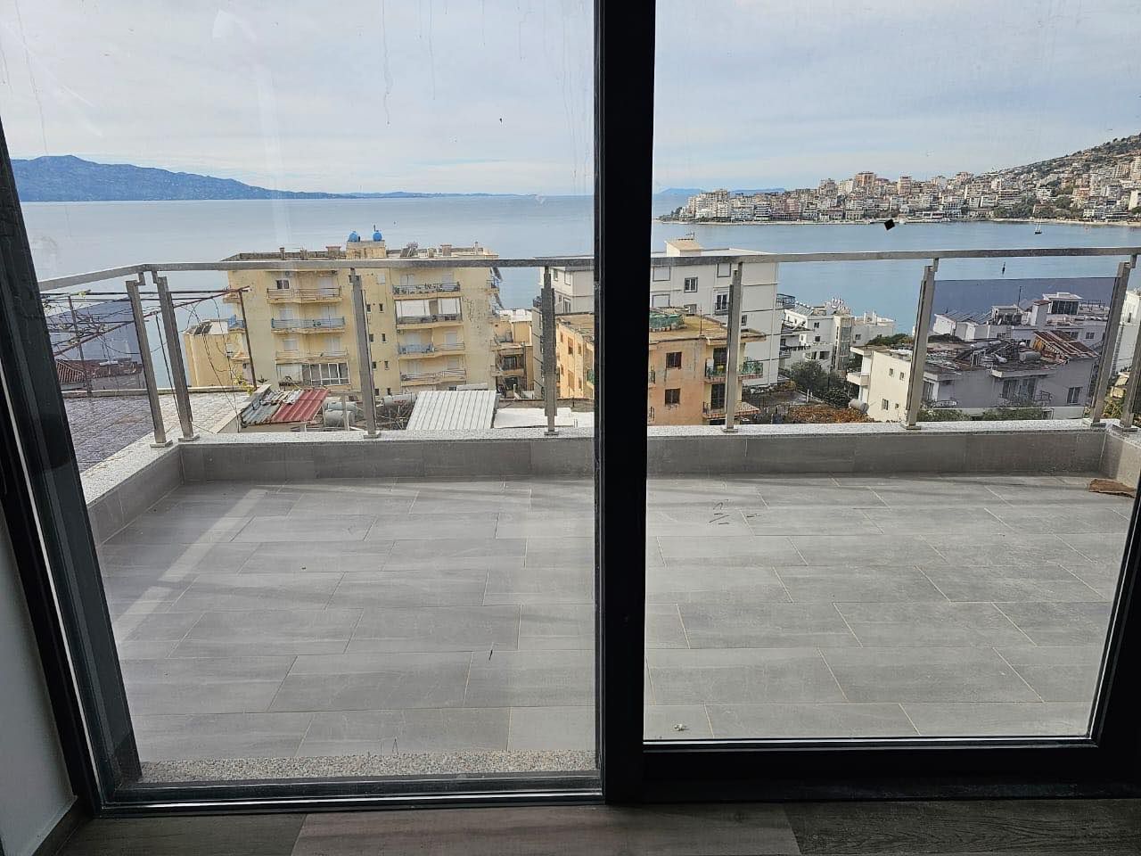 Mieszkanie Z Widokiem Na Morze Na Sprzedaż W Sarandzie W Albanii