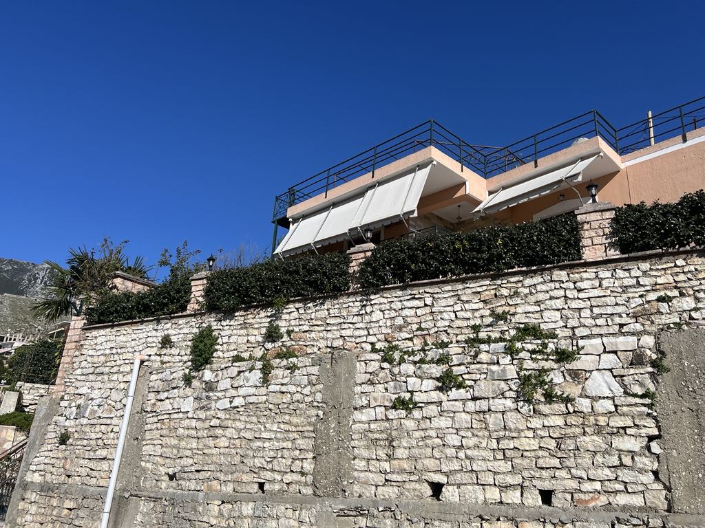 Villa Zum Verkauf Im Dorf Borsh An Der Albanischen Riviera