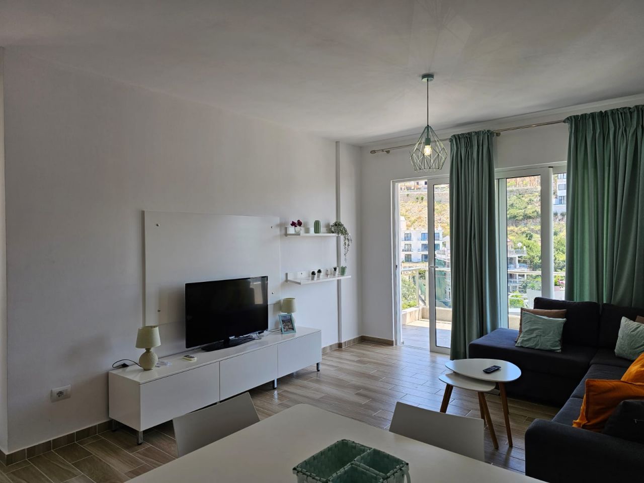 Apartament Per Shitje Prane Plazhit Ne Sarande 