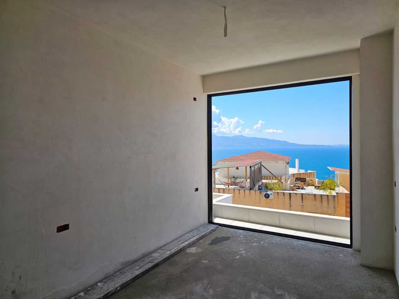 Meraviglioso Attico In Vendita A Saranda Albania