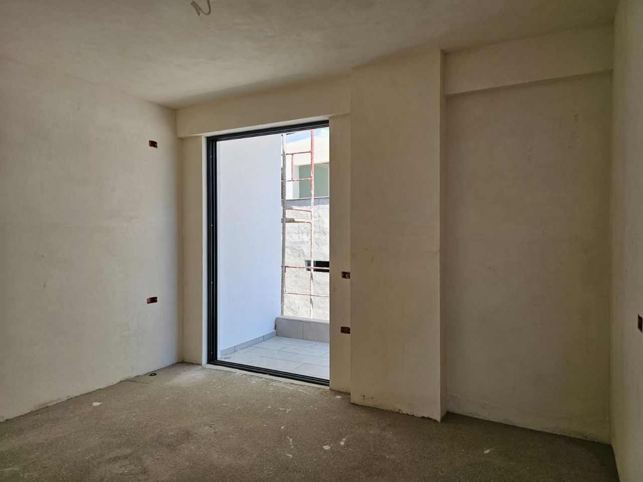 Apartment For Sale In Saranda Albania Near The Sea In A New Residence Under Construction