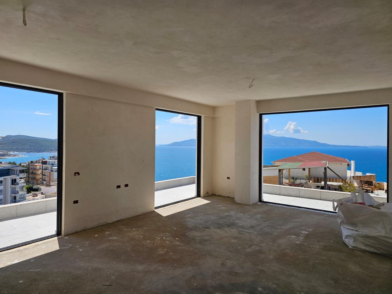 PENTHOUSE FOR SALE IN SARANDA ALBANIA