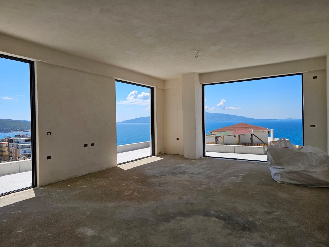 PENTHOUSE FOR SALE IN SARANDA ALBANIA