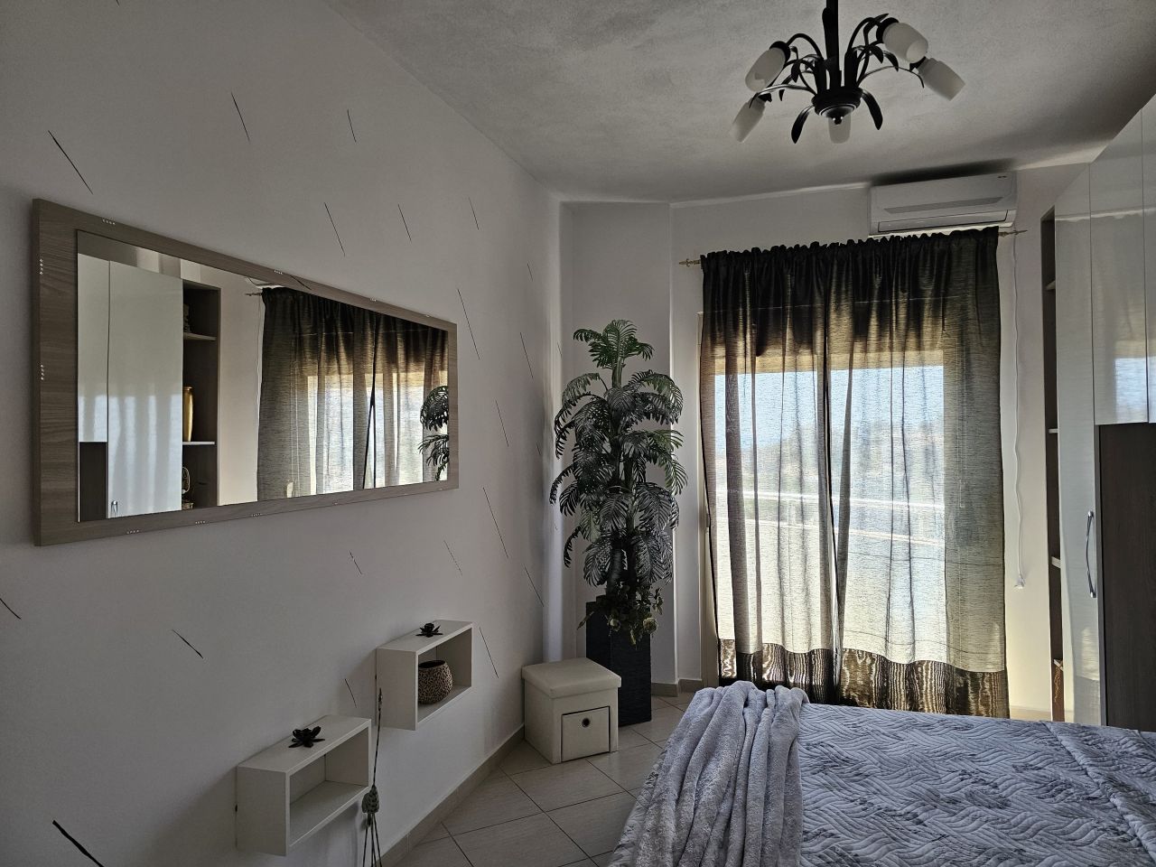 Apartments in Saranda for Sale. 