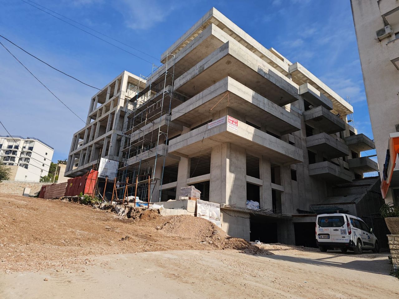 Apartment For Sale In Saranda Albania, Located In A Quiet Area, Close To The Beach