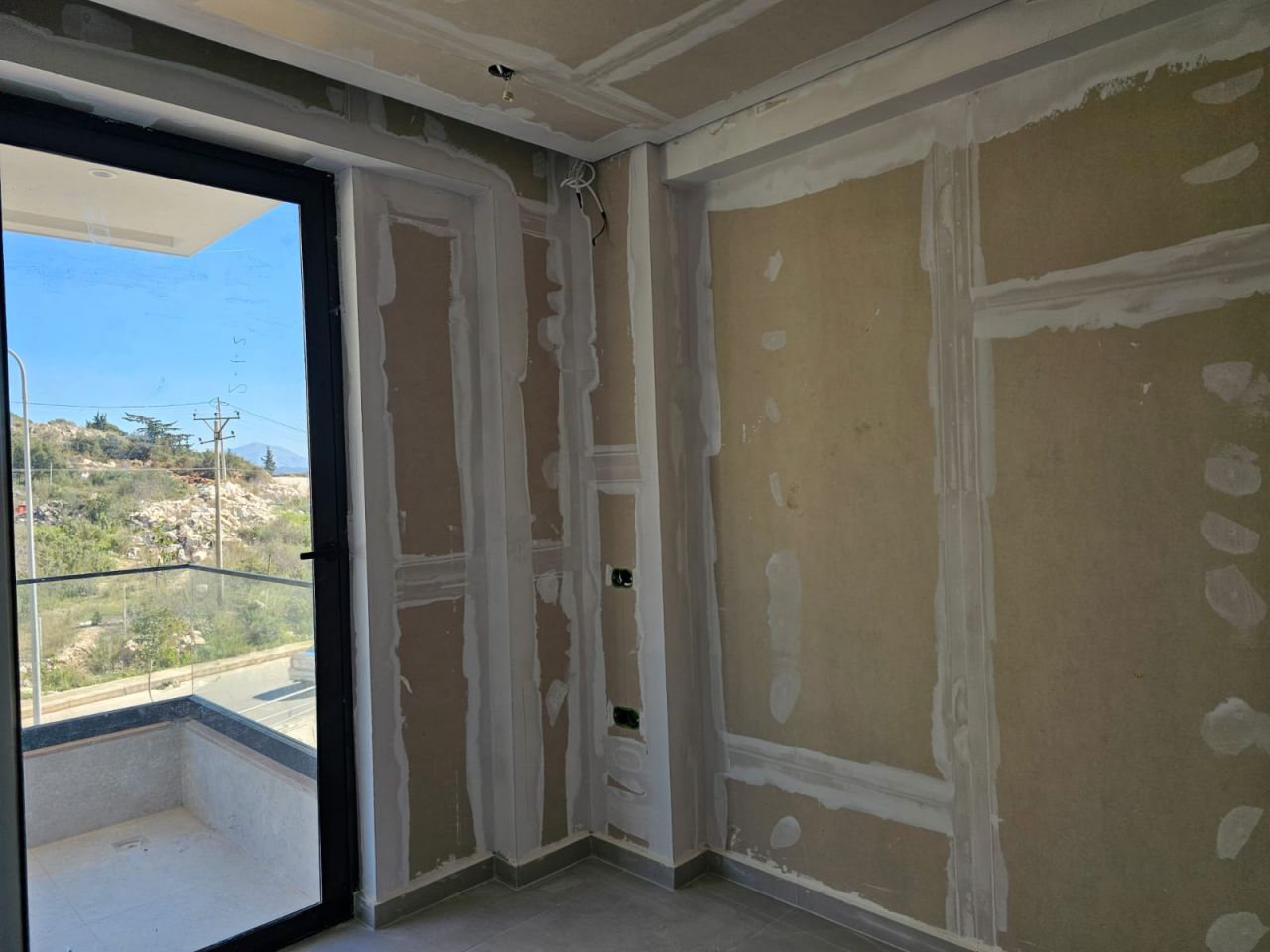 Apartment Close To Beach For Sale