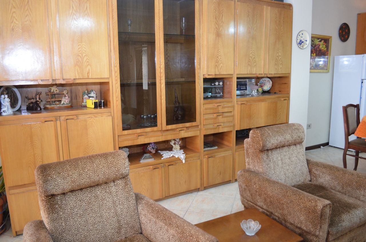 Apartment for rent in Tirana, it is all furnished and located in the Bllok area.