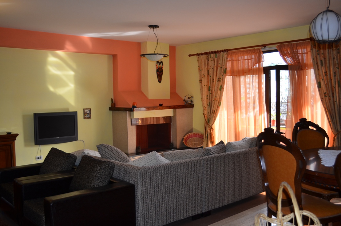 Rent Apartment in Tirana. Two Bedroom Aparment For Rent Near Bllok Area