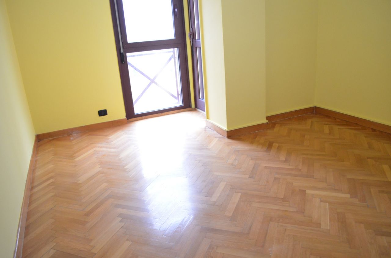 Apartment with three bedrooms for rent in Tirana, located near Elbasani Street