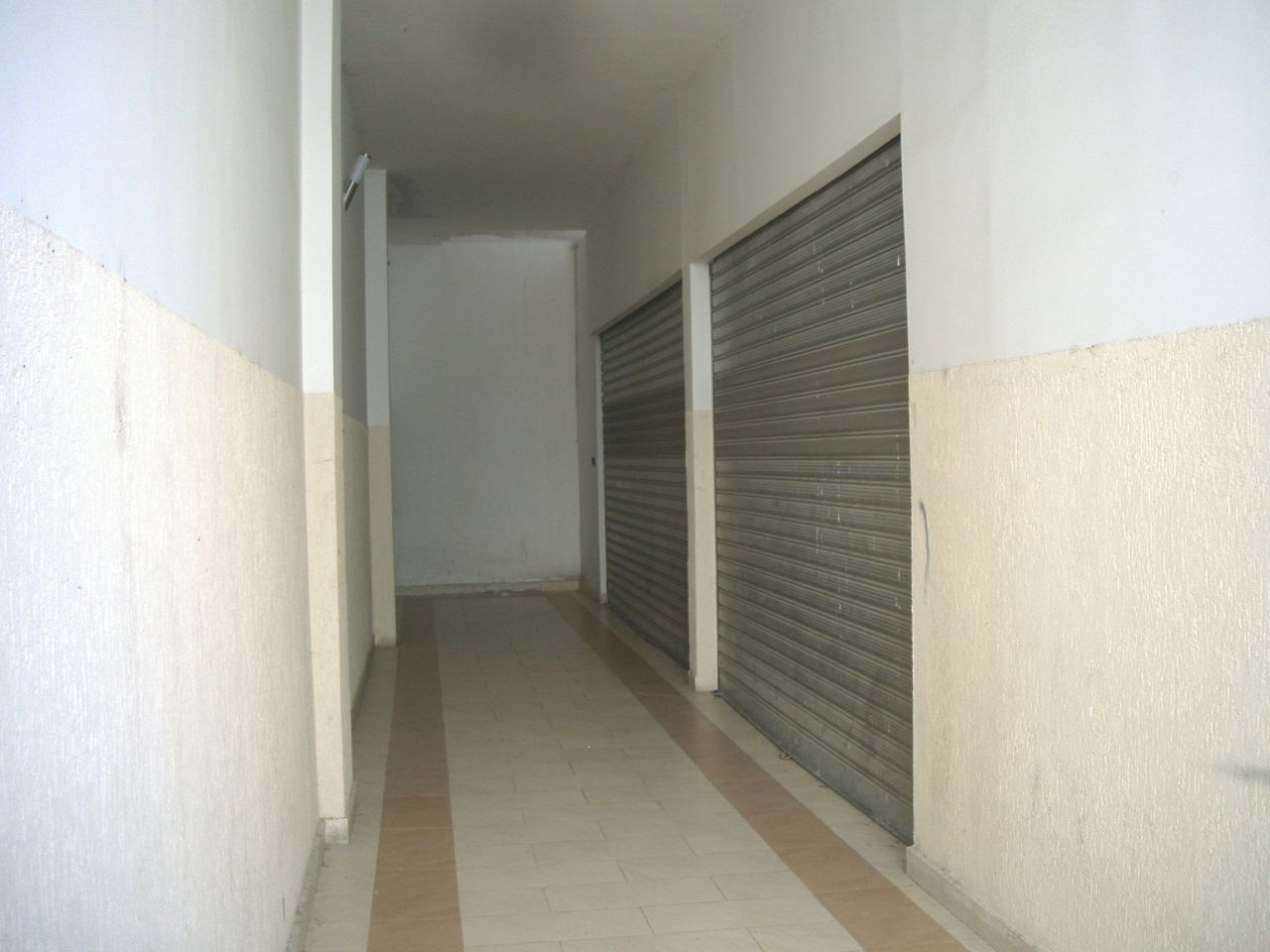 Spazio per uffici in affitto a Tirana, vicino a Kavaja Street.