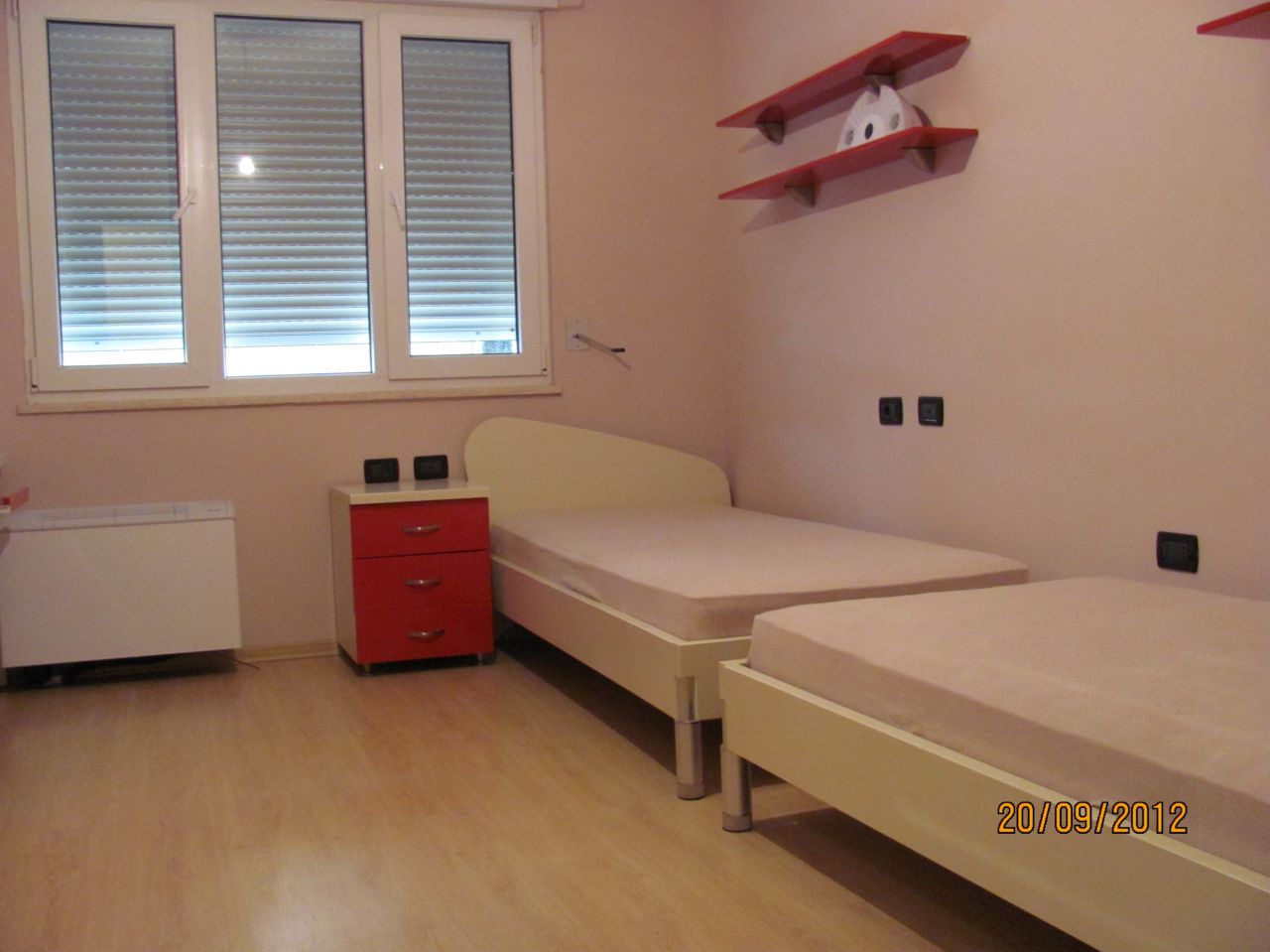 two bedrooms apartment for rent in tirana near the lake side