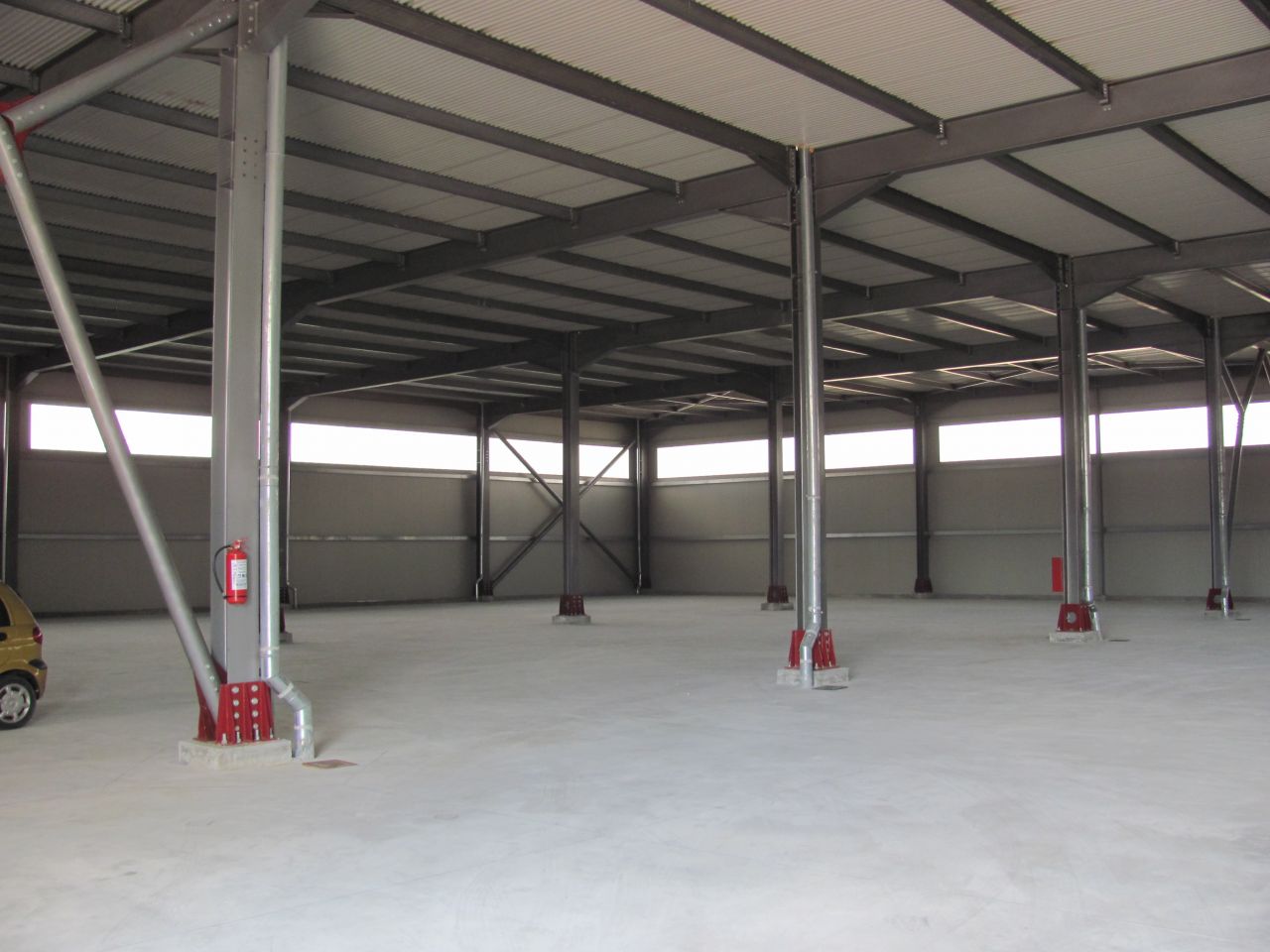 Warehouse in Tirana-Durres highway for Rent 