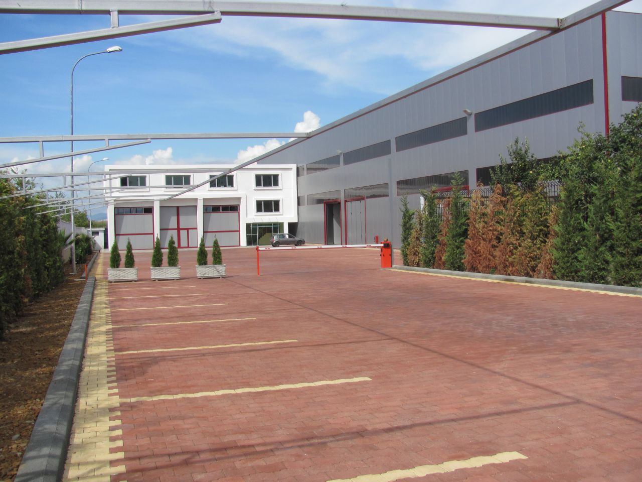 Warehouse for rent in the highway Tirana-Durres