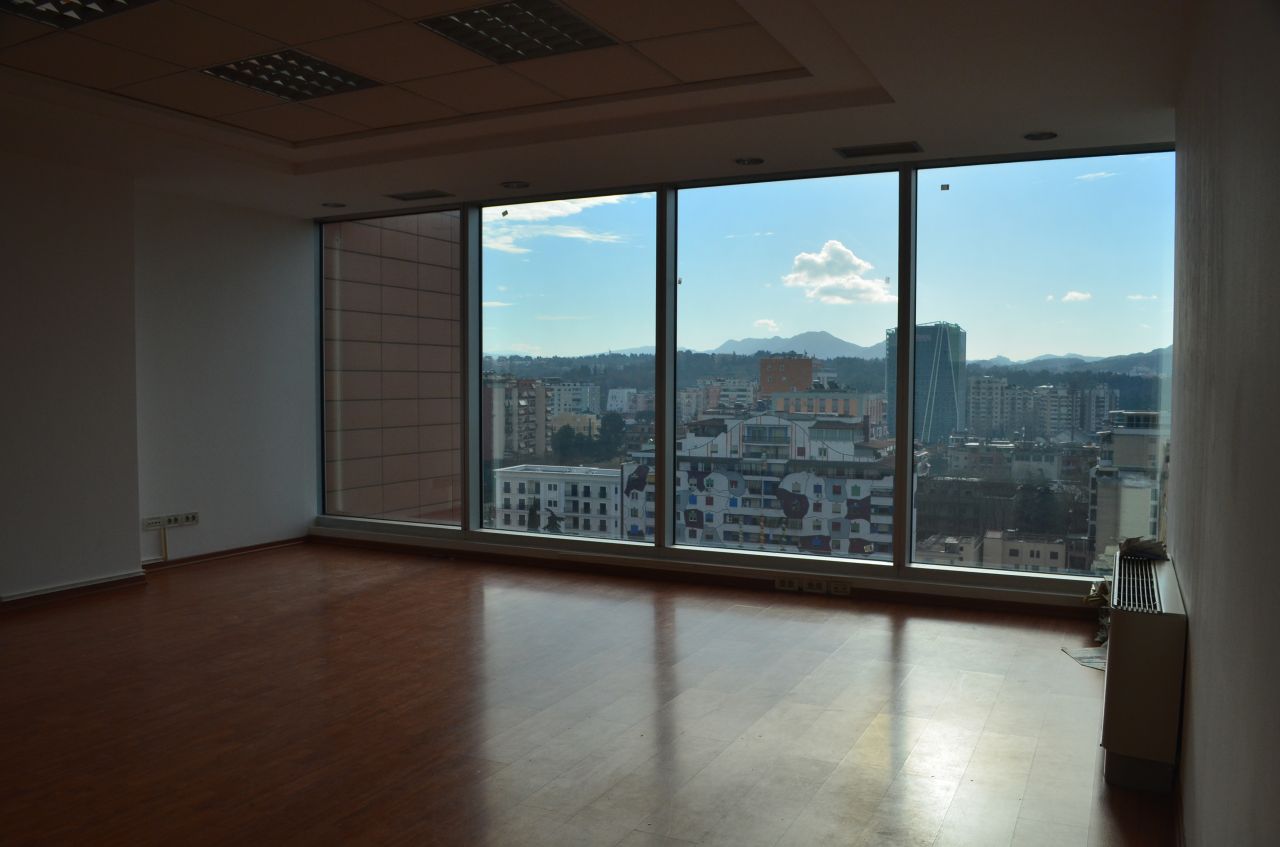 Ufficio in Affitto situato nel centro di Tirana, in un edificio commerciale e residenziale di altissima qualità.