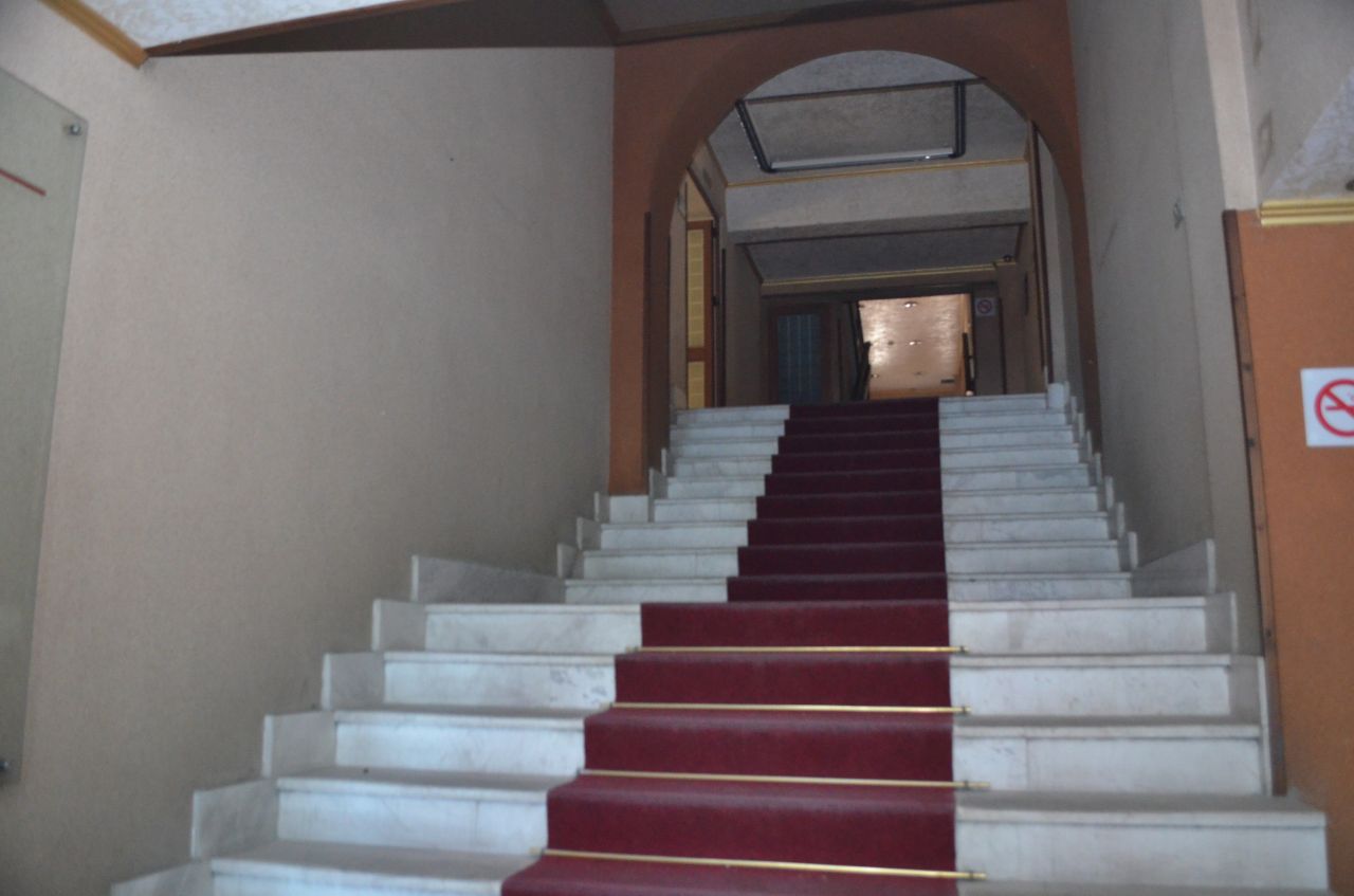 Building in the center of Tirana for rent. It is very suitable for offices. 