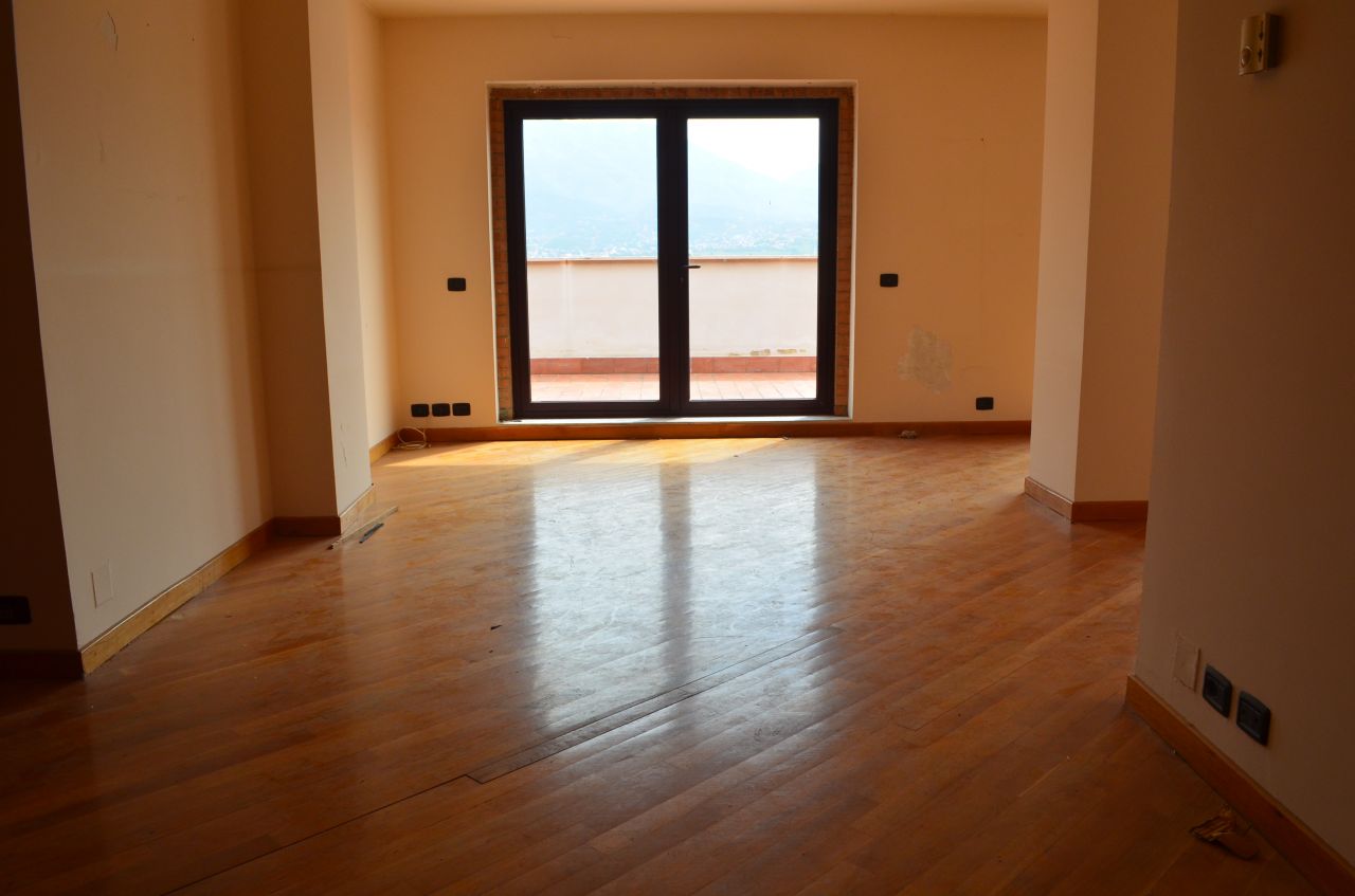 Apartment for Rent with a very big terrace 