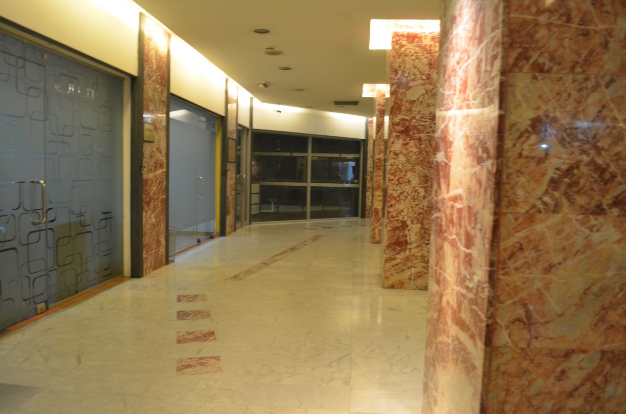 Commercial Space for Shop or Office in the Center of Tirana for Rent
