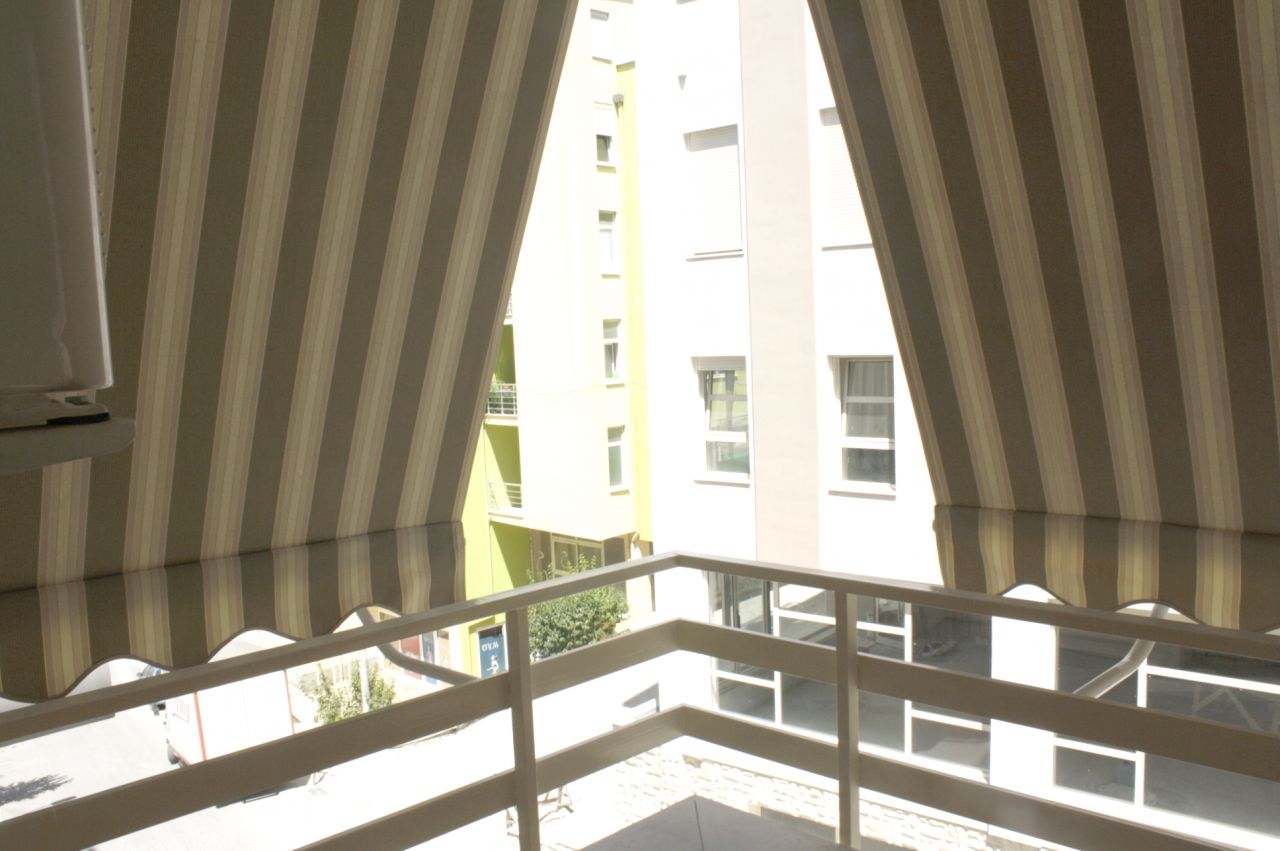 Appartamento con una camera da letto in affitto a Tirana