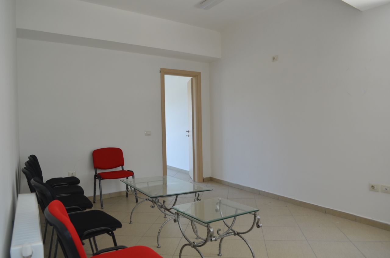 Albánia Property Group kínál ez a kiadó iroda található Tiranában.