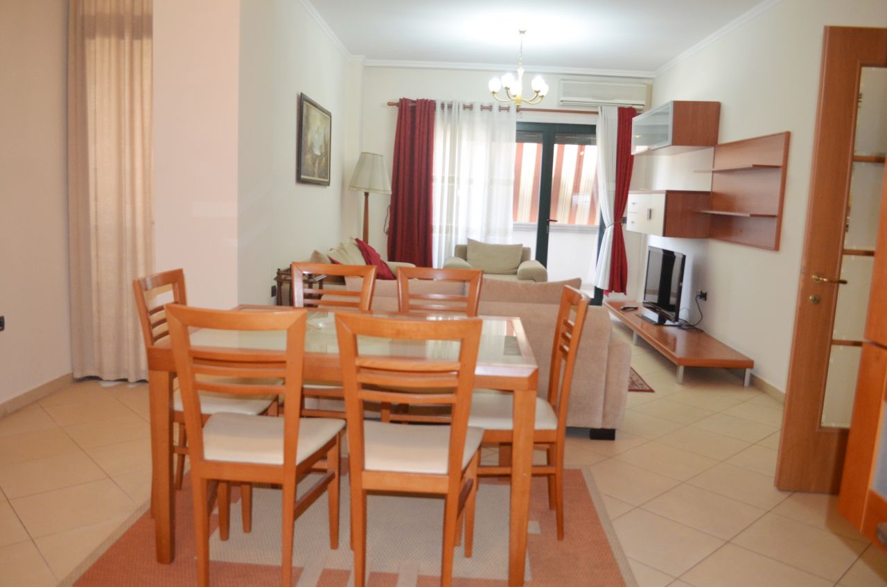 Albania Property Group ofron kete apartament me qera qe ndodhet ne Tirane.