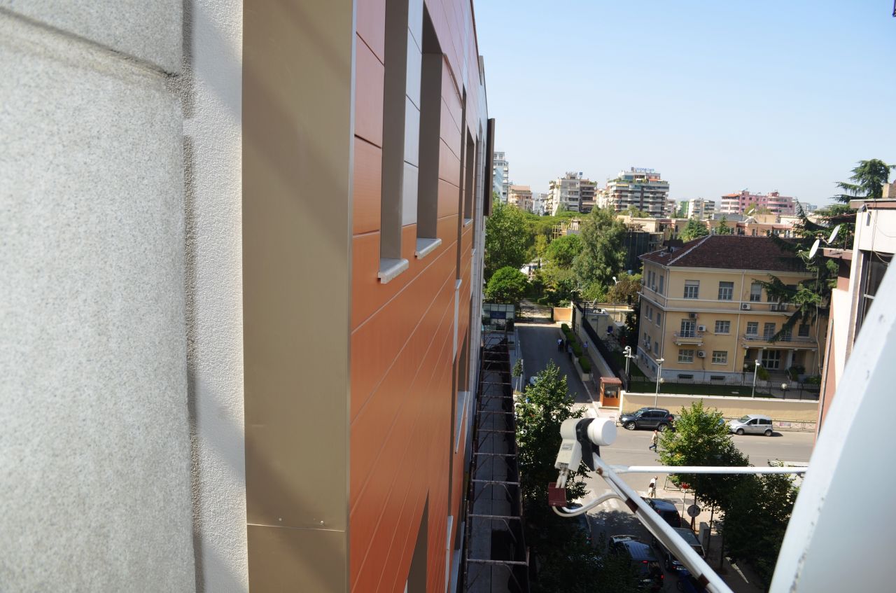 Apartament me dy dhoma gjumi me qera ne Tirane