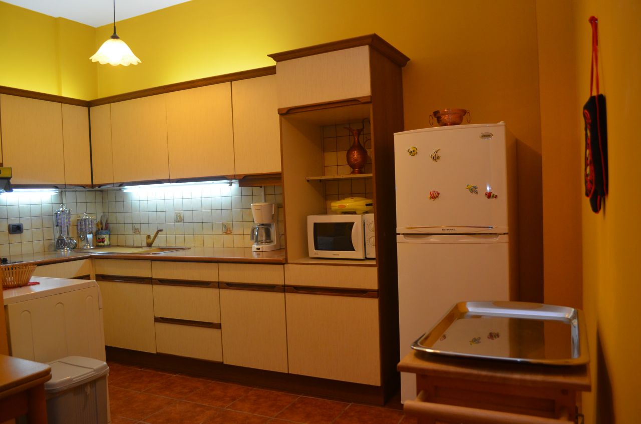Appartamento in affitto a Bllok Area, a Tirana