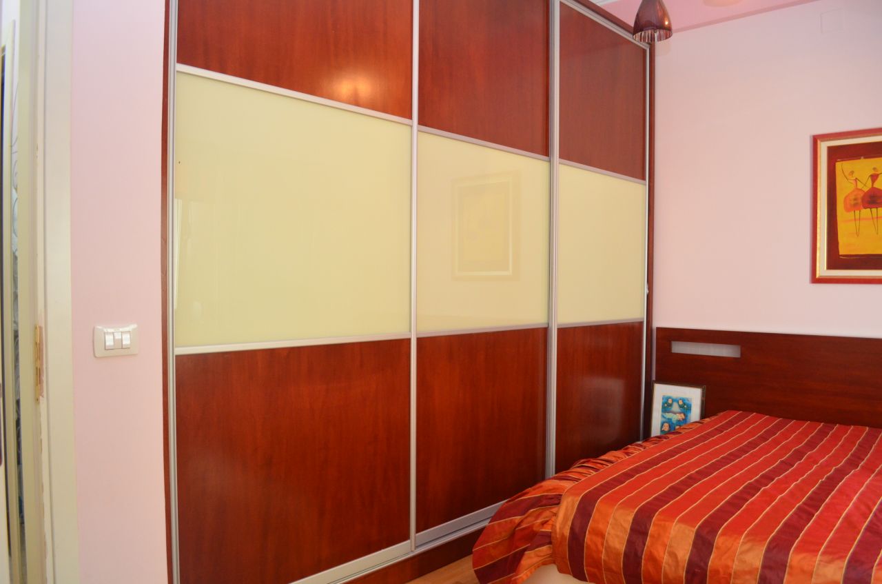 Affitta appartamenti a Tirana con due camere da letto vicino al lato del lago