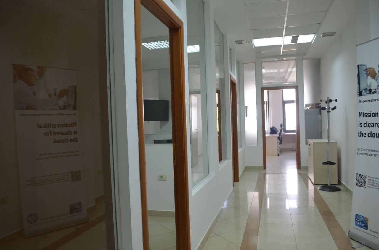 Kiadó irodák Tiranában