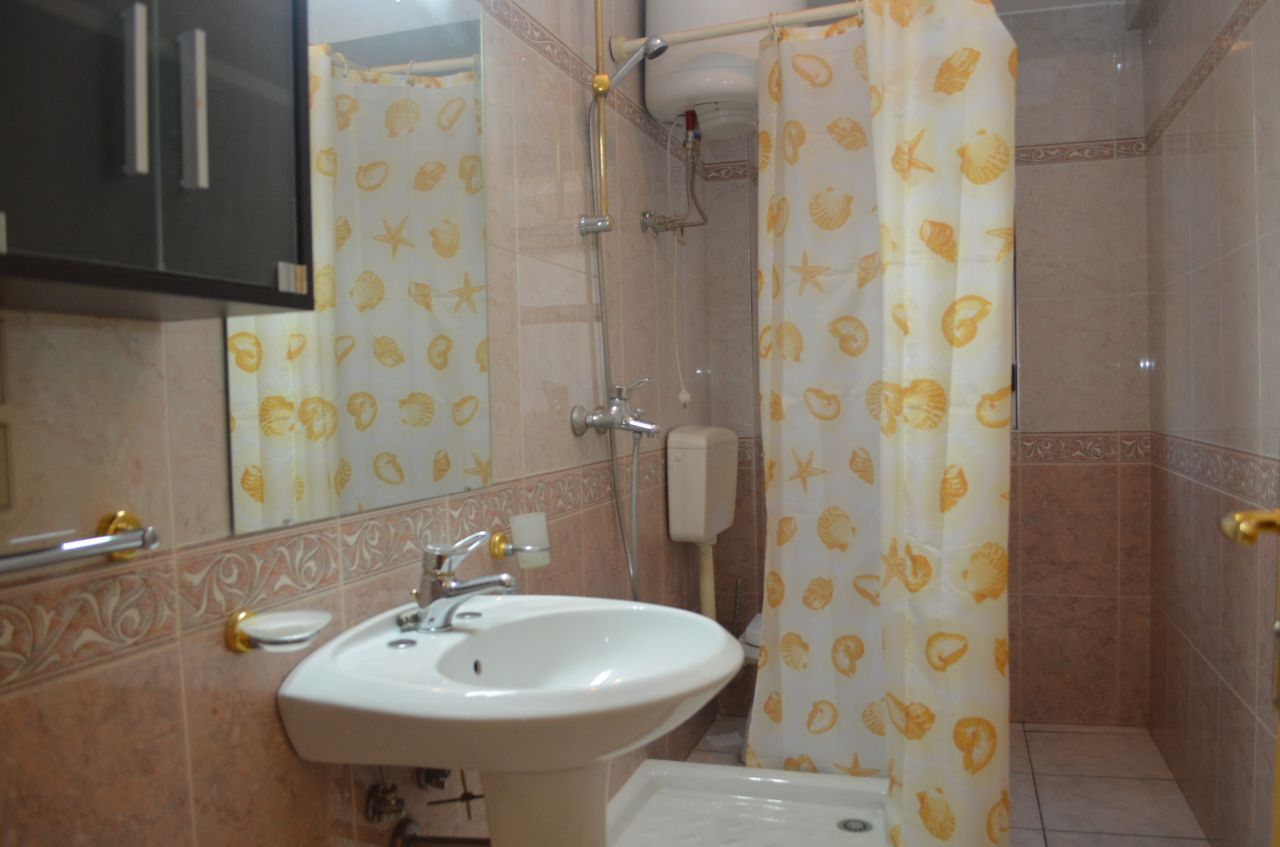 Appartamento con tre camere da letto in affitto nella citta di Tirana, in Albania. 