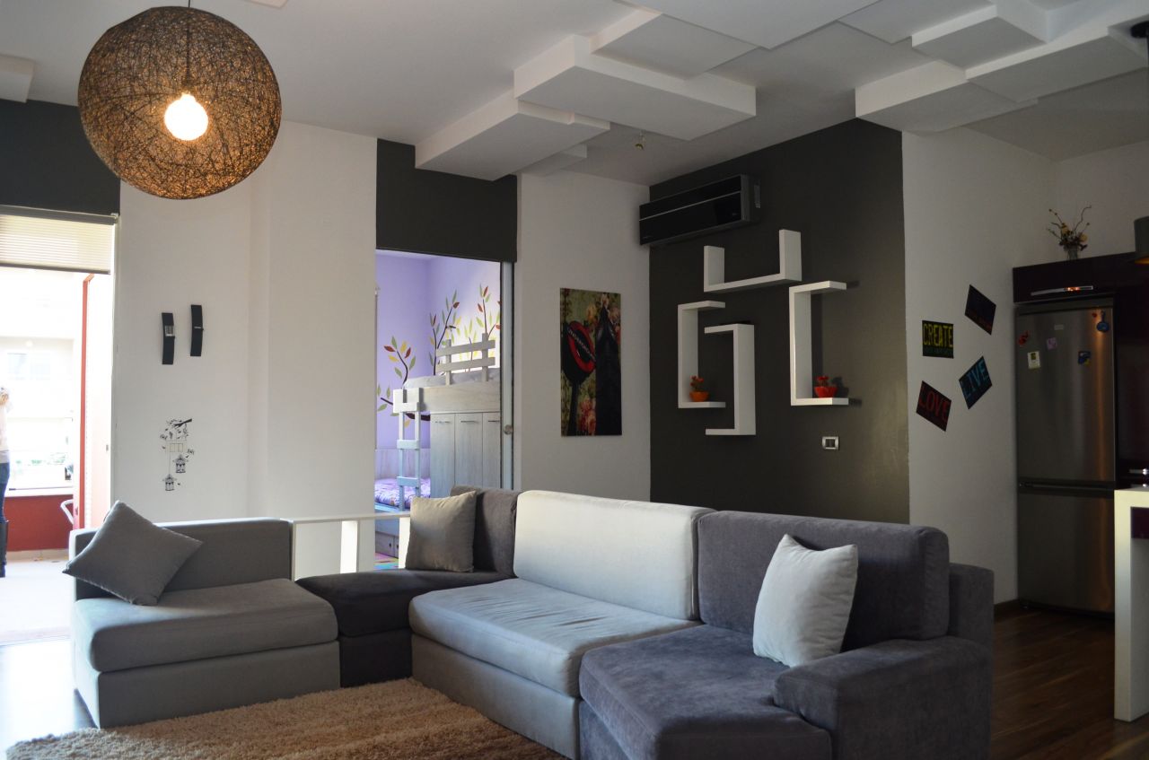 Apartament ne Tirane me Qira prane Kopeshtit Botanik dhe Liqenit Artificial