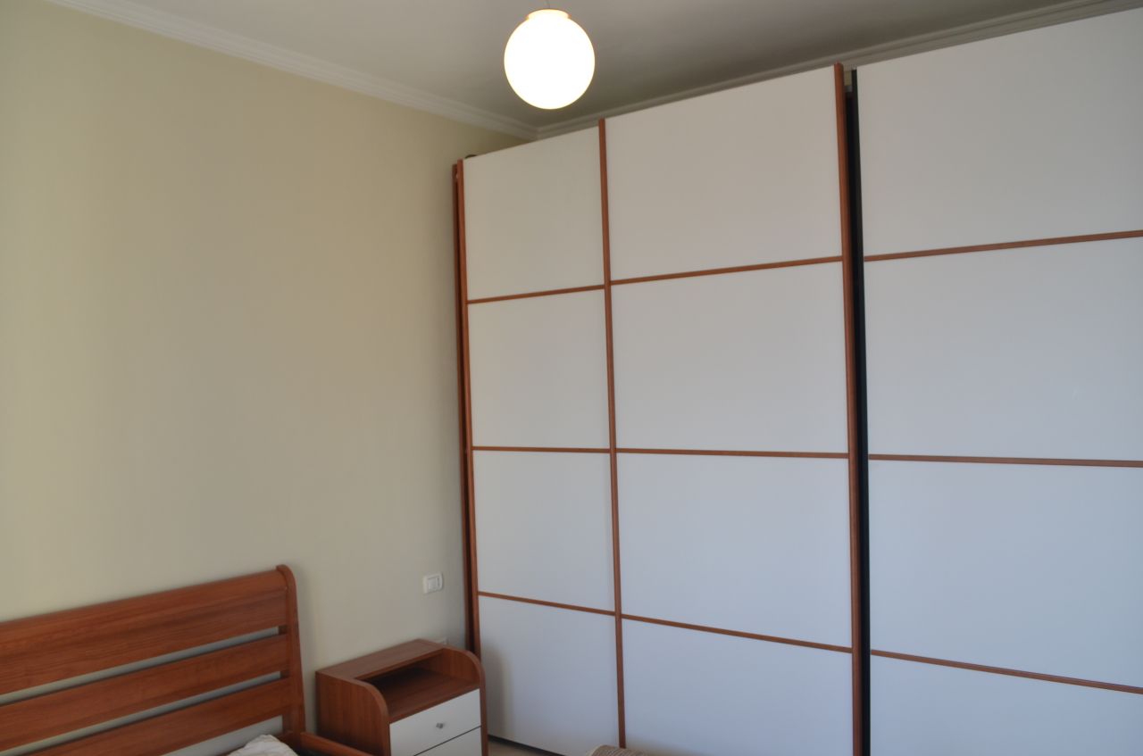 Apartament me Qera ne Tirane i mobiluar me dy dhoma gjumi