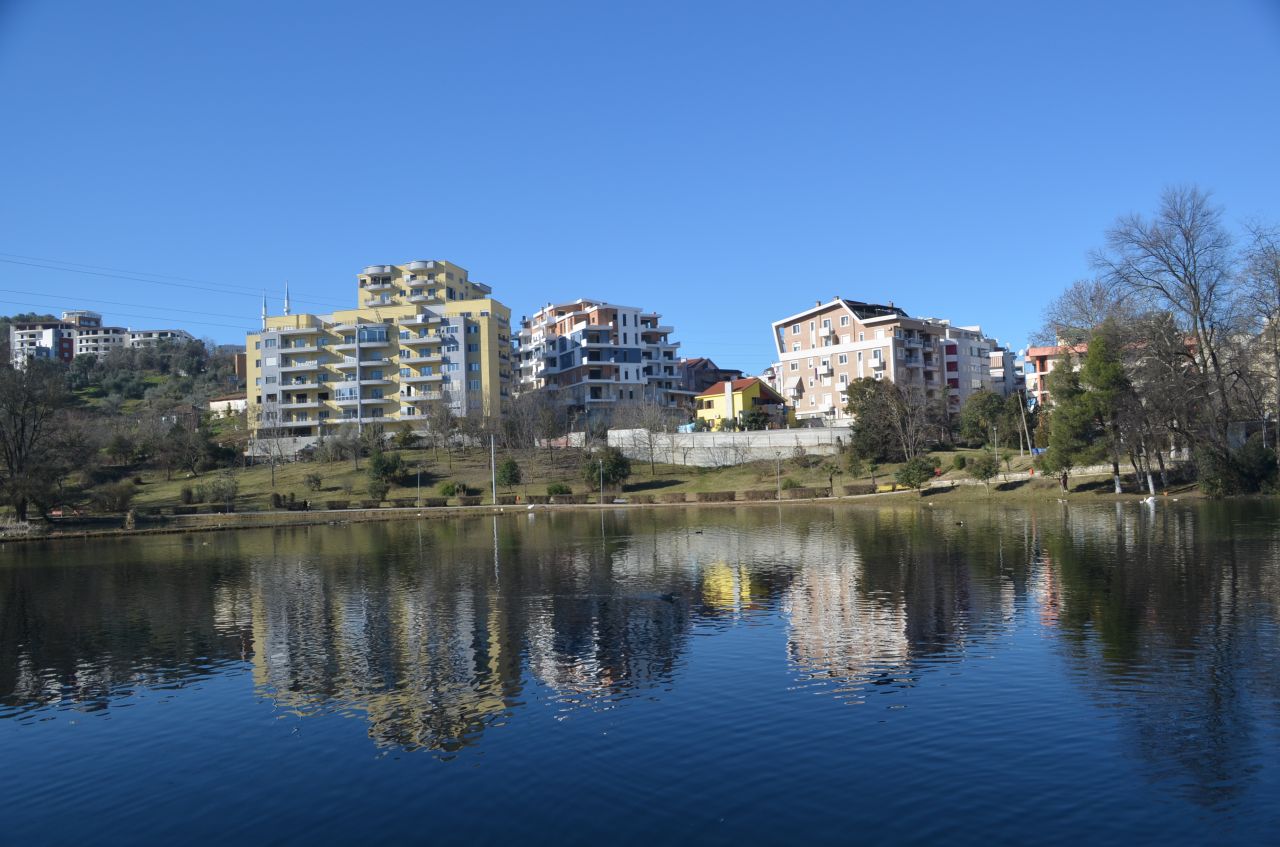 Appartamento moderno in Affitto a Tirana 