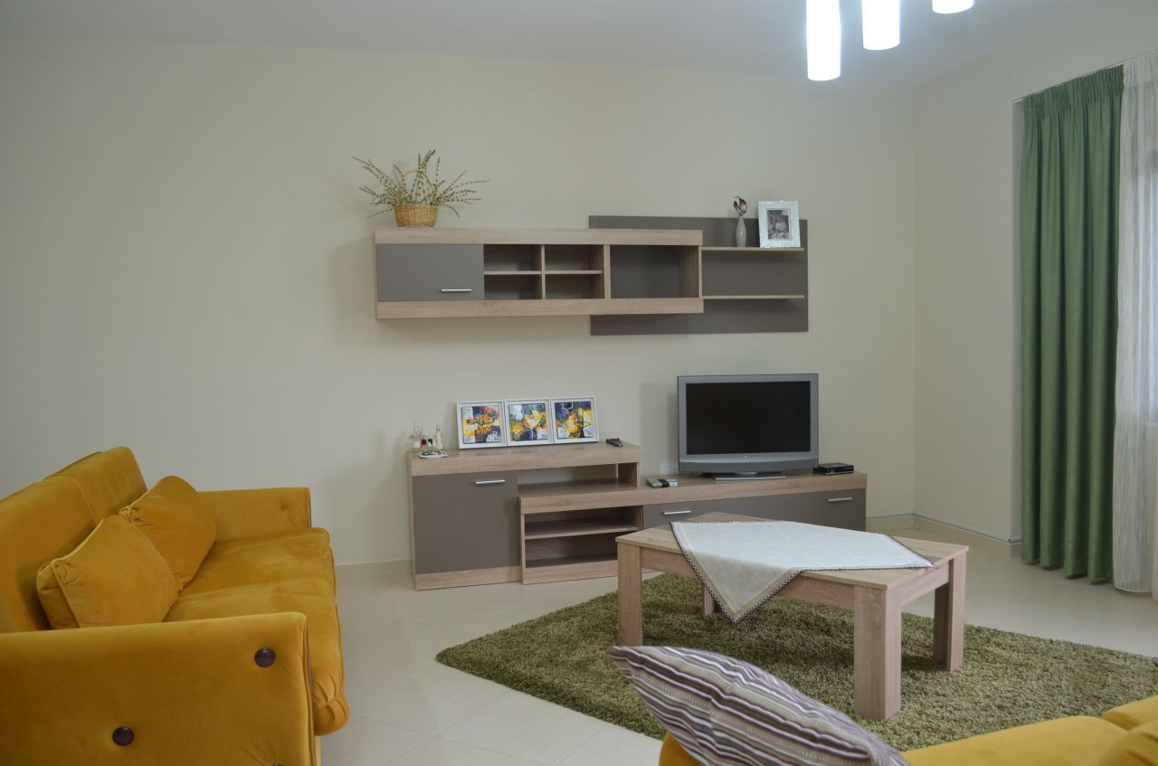 Apartament me qera ne Tirane me dy dhoma gjumi plotesisht i mobiluar ne zonen e kopeshtit botanik
